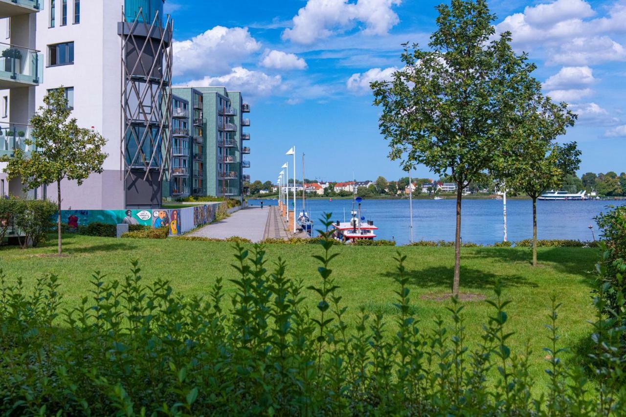 "Myharbourfront", Luxurioeses Wohnen An Der Hafenmole Apartment Rostock Exterior photo