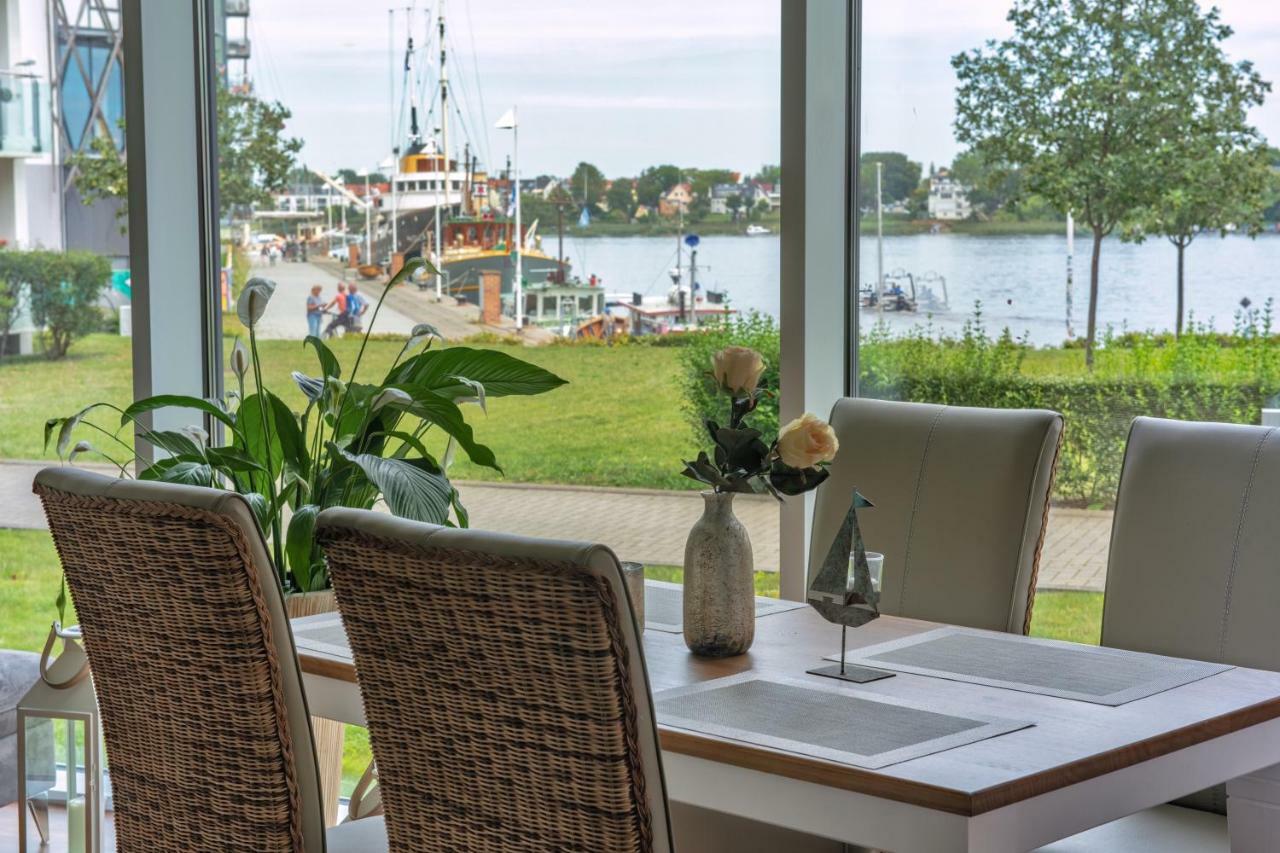 "Myharbourfront", Luxurioeses Wohnen An Der Hafenmole Apartment Rostock Exterior photo