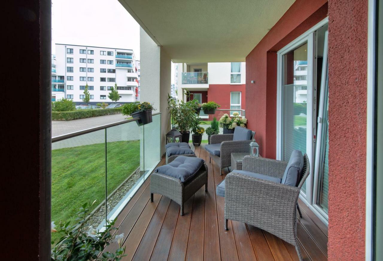 "Myharbourfront", Luxurioeses Wohnen An Der Hafenmole Apartment Rostock Exterior photo