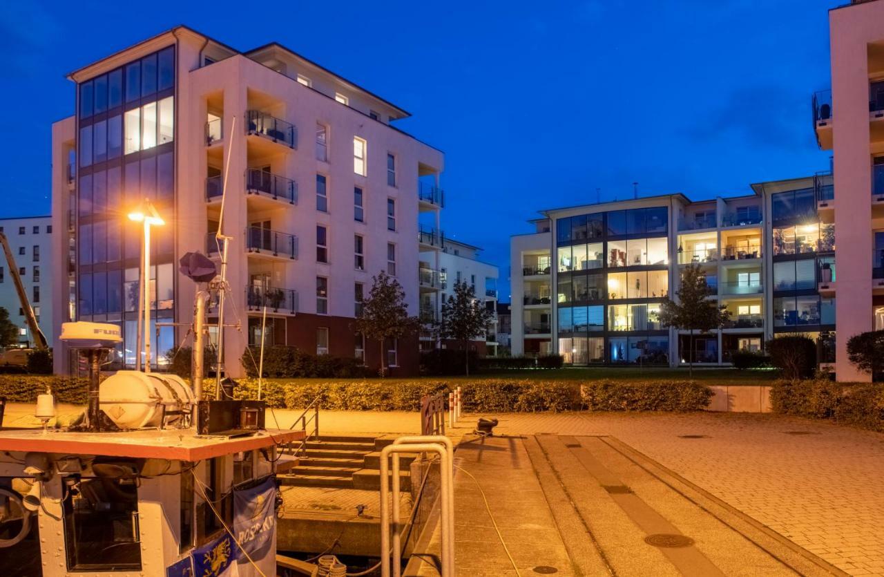 "Myharbourfront", Luxurioeses Wohnen An Der Hafenmole Apartment Rostock Exterior photo